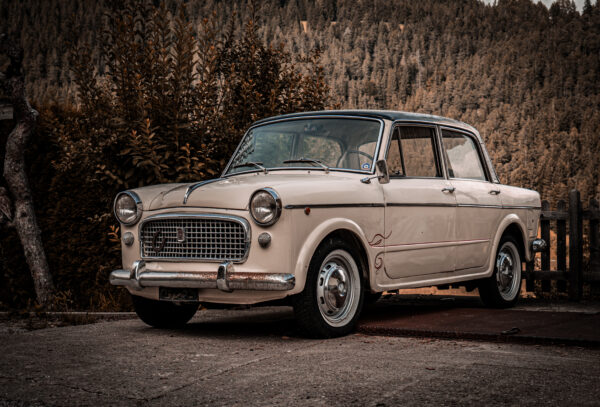 Fiat 1100: Nostalgische Eleganz der 50er Jahre – Bild 3